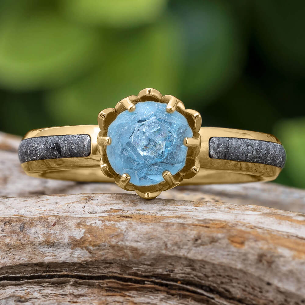 18ct Yellow Gold Diamond And Aquamarine Set Ring – dotJewellery.com